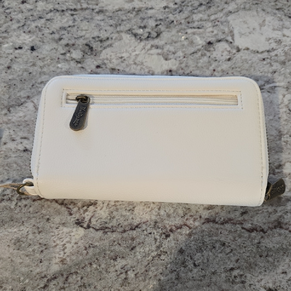 NWT Thirty-One White Zip Slim Wallet